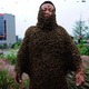 Illustration for article titled Covering Yourself with 460,000 Bees Looks Terrifying